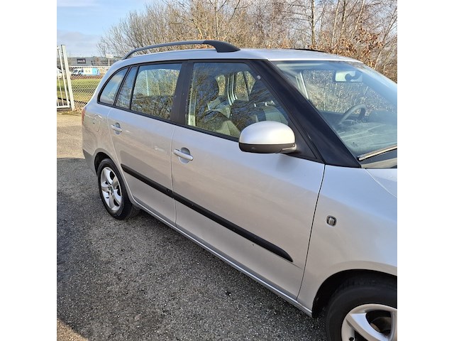 Personenauto, skoda, fabia, 2010 - afbeelding 7 van  45