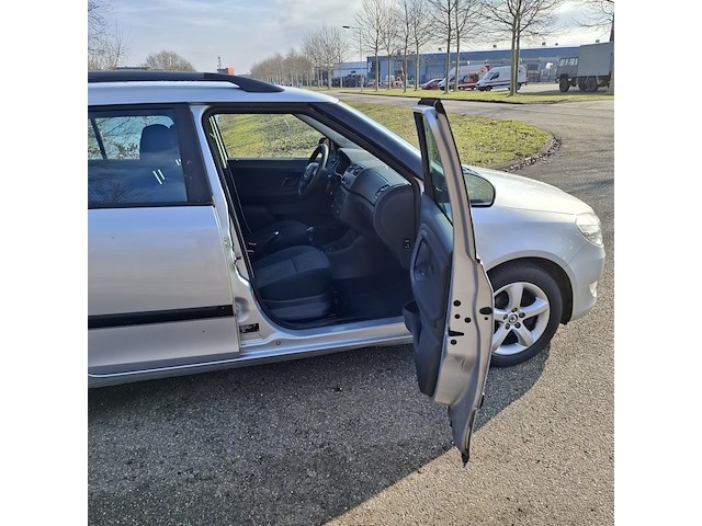 Personenauto, skoda, fabia, 2010 - afbeelding 8 van  45