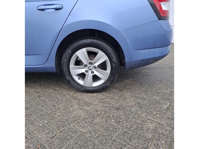 Personenauto, skoda, fabia - afbeelding 11 van  46