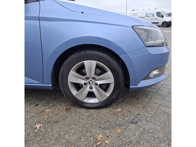 Personenauto, skoda, fabia - afbeelding 13 van  46