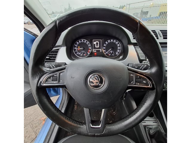 Personenauto, skoda, fabia - afbeelding 26 van  46
