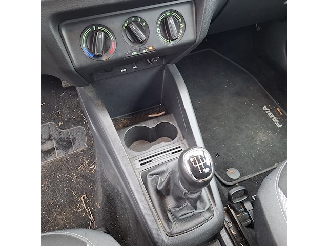 Personenauto, skoda, fabia - afbeelding 31 van  46