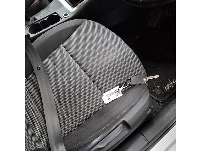 Personenauto, skoda, octavia 1.6tdi - afbeelding 18 van  54