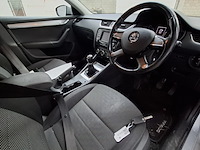 Personenauto, skoda, octavia 1.6tdi - afbeelding 19 van  54