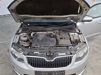 Personenauto, skoda, octavia 1.6tdi - afbeelding 32 van  54