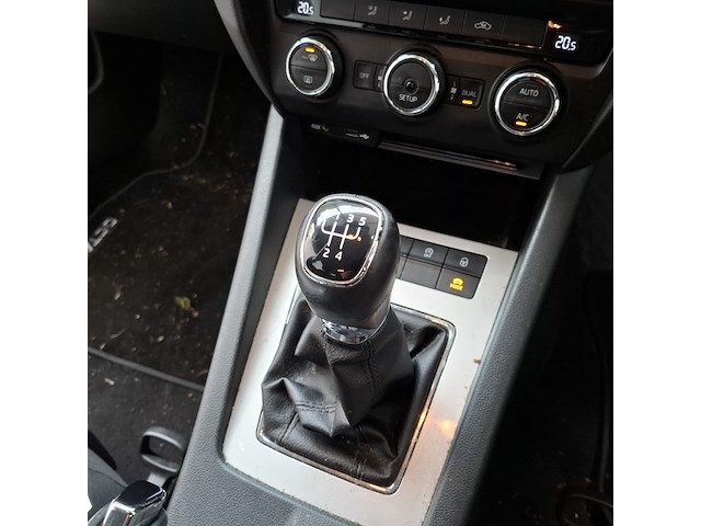 Personenauto, skoda, octavia 1.6tdi - afbeelding 43 van  54