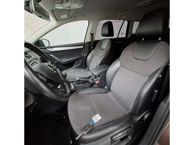 Personenauto, skoda, octavia combi, 1.6 tdi greenline businessline, 2014 - afbeelding 32 van  81