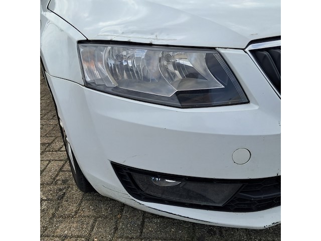 Personenauto, skoda, octavia combi, 1.6 tdi greentech ambition business, 2017 - afbeelding 9 van  14