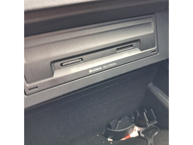 Personenauto, skoda, octavia combi, 1.6 tdi greentech ambition business, 2017 - afbeelding 13 van  14