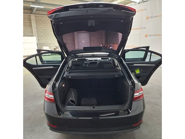 Personenauto, skoda, superb 1.6 tdi, 2017 - afbeelding 48 van  83