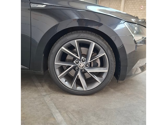 Personenauto, skoda, superb 2.0 dsg 200kw 4x4, 2019 - afbeelding 3 van  27