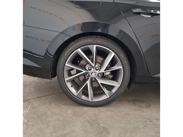 Personenauto, skoda, superb 2.0 dsg 200kw 4x4, 2019 - afbeelding 4 van  27