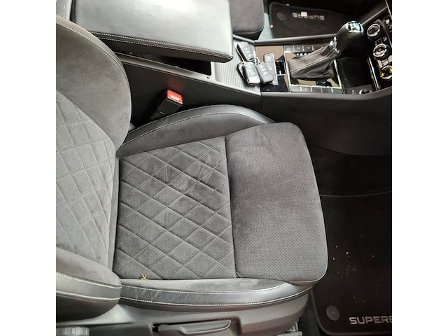 Personenauto, skoda, superb 2.0 dsg 200kw 4x4, 2019 - afbeelding 14 van  27
