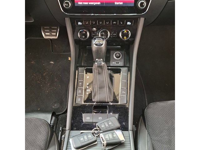 Personenauto, skoda, superb 2.0 dsg 200kw 4x4, 2019 - afbeelding 16 van  27