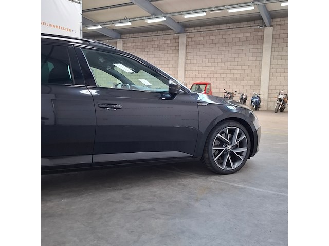 Personenauto, skoda, superb 2.0 dsg 200kw 4x4, 2019 - afbeelding 22 van  27
