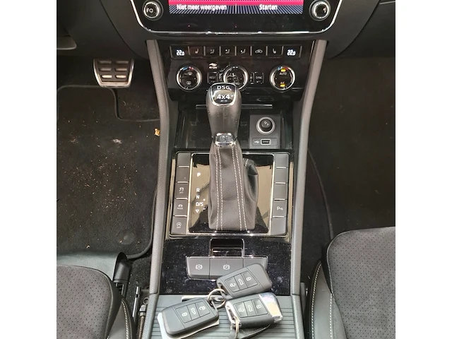 Personenauto, skoda, superb 2.0 dsg 200kw 4x4, 2019 - afbeelding 16 van  27