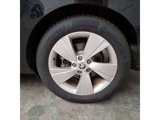 Personenauto, skoda, superb, 2016 - afbeelding 17 van  70