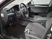 Personenauto, skoda, superb, 2016 - afbeelding 24 van  70