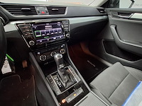 Personenauto, skoda, superb, 2016 - afbeelding 36 van  70