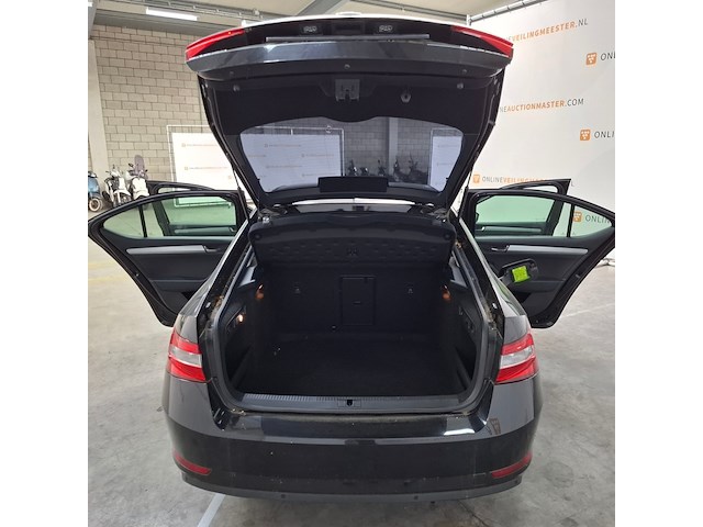 Personenauto, skoda, superb, 2016 - afbeelding 40 van  70