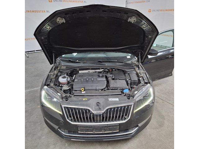 Personenauto, skoda, superb, 2016 - afbeelding 53 van  70