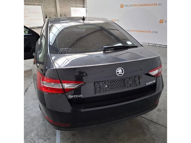 Personenauto, skoda, superb, 2016 - afbeelding 63 van  70