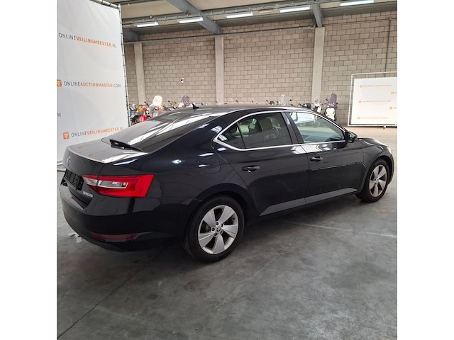 Personenauto, skoda, superb, 2016 - afbeelding 67 van  70