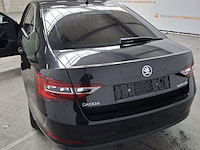 Personenauto, skoda, superb, 2017 - afbeelding 44 van  53