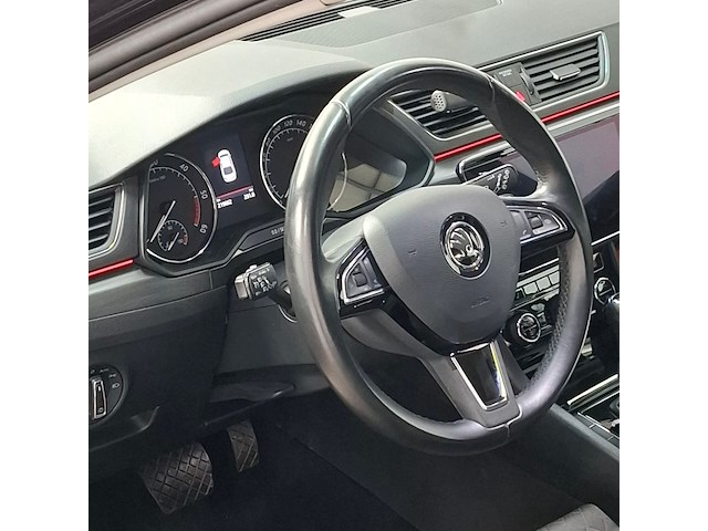 Personenauto, skoda, superb, 2017 - afbeelding 5 van  42