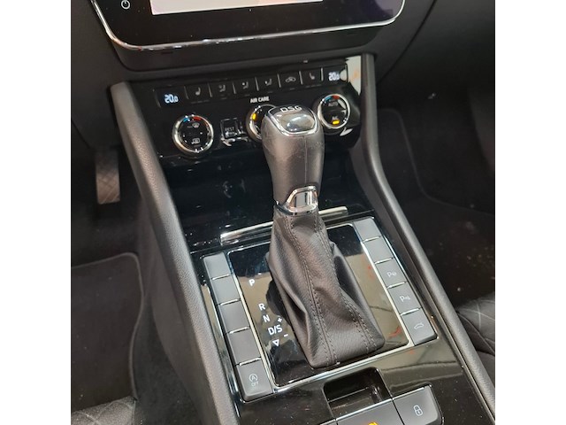 Personenauto, skoda, superb, 2017 - afbeelding 16 van  42