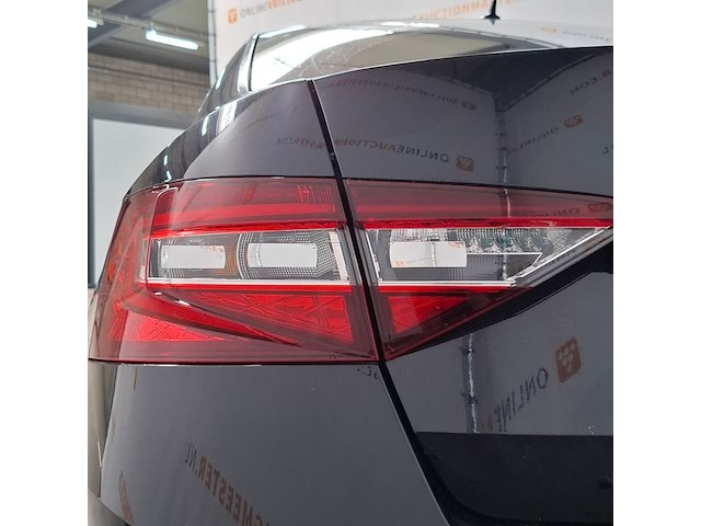 Personenauto, skoda, superb, 2017 - afbeelding 33 van  42