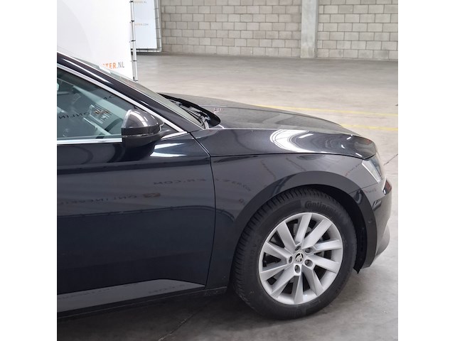 Personenauto, skoda, superb, 2017 - afbeelding 23 van  42