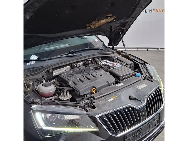 Personenauto, skoda, superb, 2017 - afbeelding 37 van  42