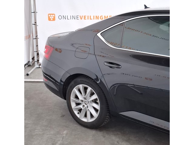 Personenauto, skoda, superb, 2017 - afbeelding 39 van  42