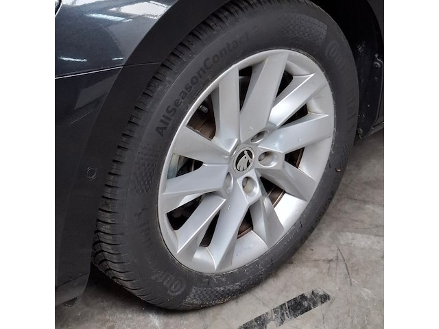Personenauto, skoda, superb, 2017 - afbeelding 42 van  42