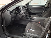 Personenauto, skoda, superb, 2017 - afbeelding 16 van  59