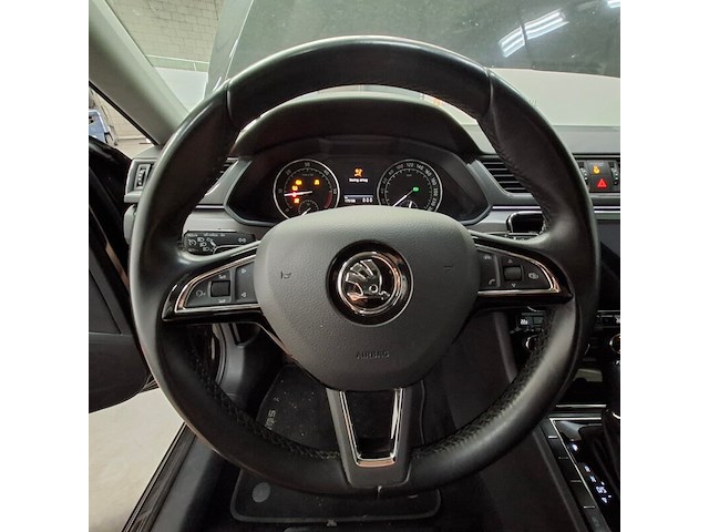 Personenauto, skoda, superb, 2017 - afbeelding 20 van  59