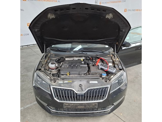 Personenauto, skoda, superb, 2017 - afbeelding 42 van  59