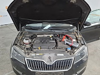 Personenauto, skoda, superb, 2017 - afbeelding 42 van  59