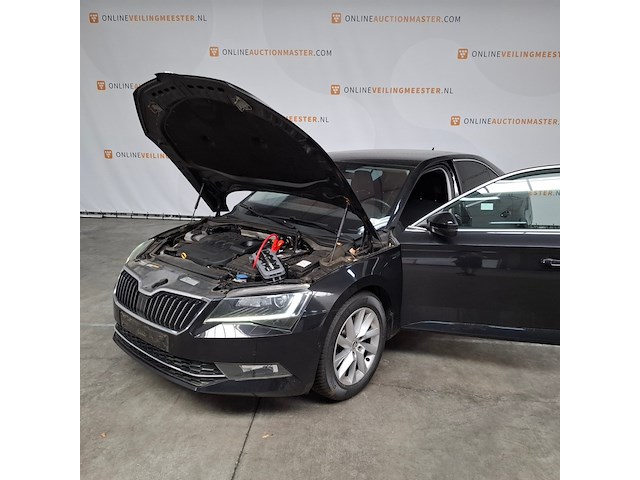 Personenauto, skoda, superb, 2017 - afbeelding 52 van  59