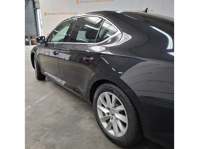Personenauto, skoda, superb, 2017 - afbeelding 59 van  59