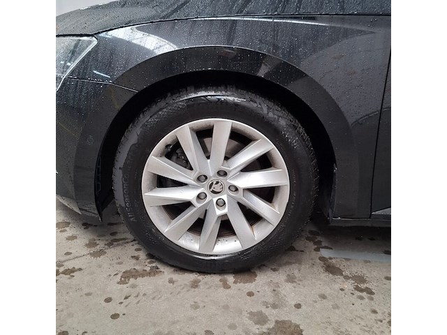 Personenauto, skoda, superb, 2017 - afbeelding 2 van  23