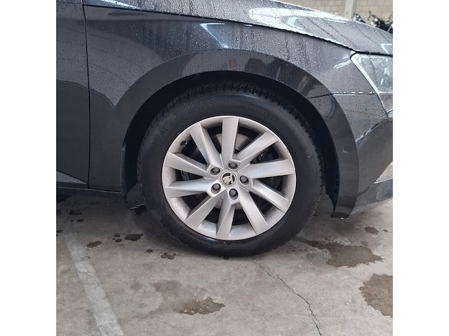 Personenauto, skoda, superb, 2017 - afbeelding 3 van  23