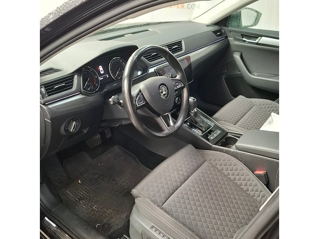 Personenauto, skoda, superb, 2017 - afbeelding 6 van  23