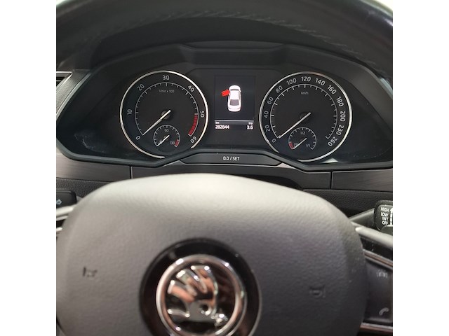 Personenauto, skoda, superb, 2017 - afbeelding 7 van  23