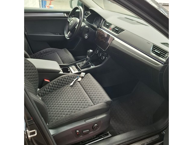 Personenauto, skoda, superb, 2017 - afbeelding 11 van  23