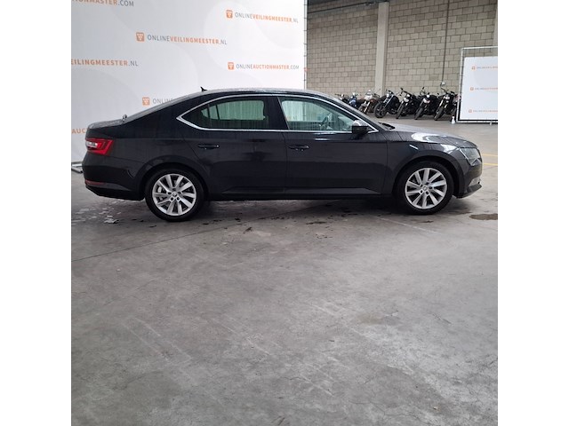 Personenauto, skoda, superb, 2017 - afbeelding 17 van  23