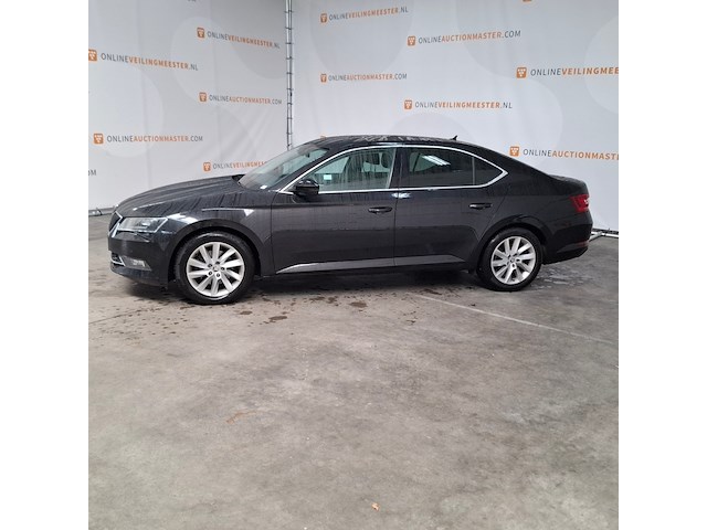 Personenauto, skoda, superb, 2017 - afbeelding 21 van  23