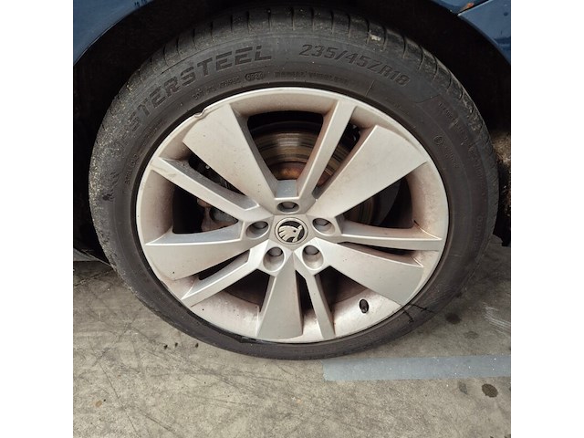 Personenauto, skoda, superb, 2019 - afbeelding 2 van  42
