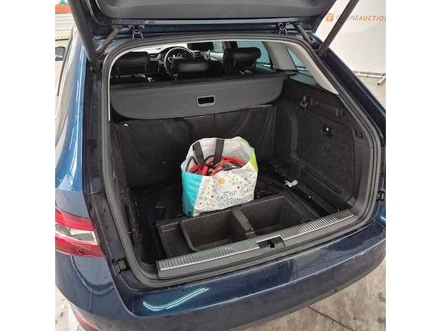 Personenauto, skoda, superb, 2019 - afbeelding 7 van  42